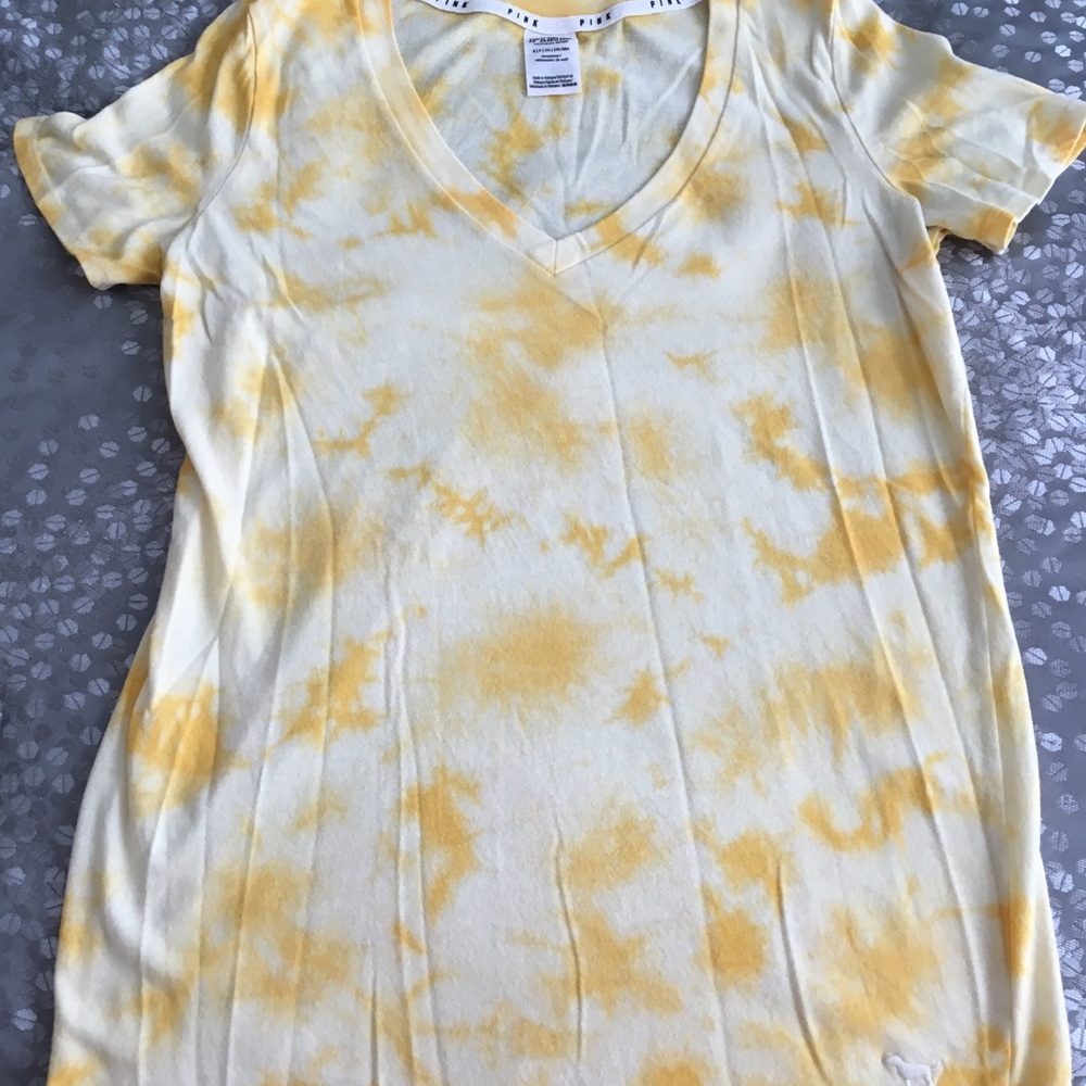 ☀️Victoria Secret “PINK” Tye-Dye T-shirt - Picture 1 of 3